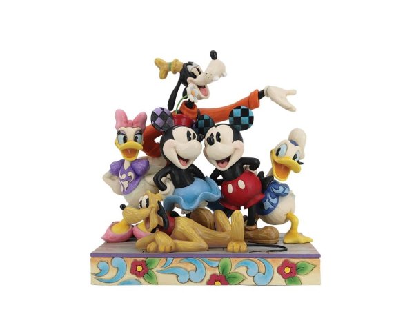 6014331-Mickey-and-friends